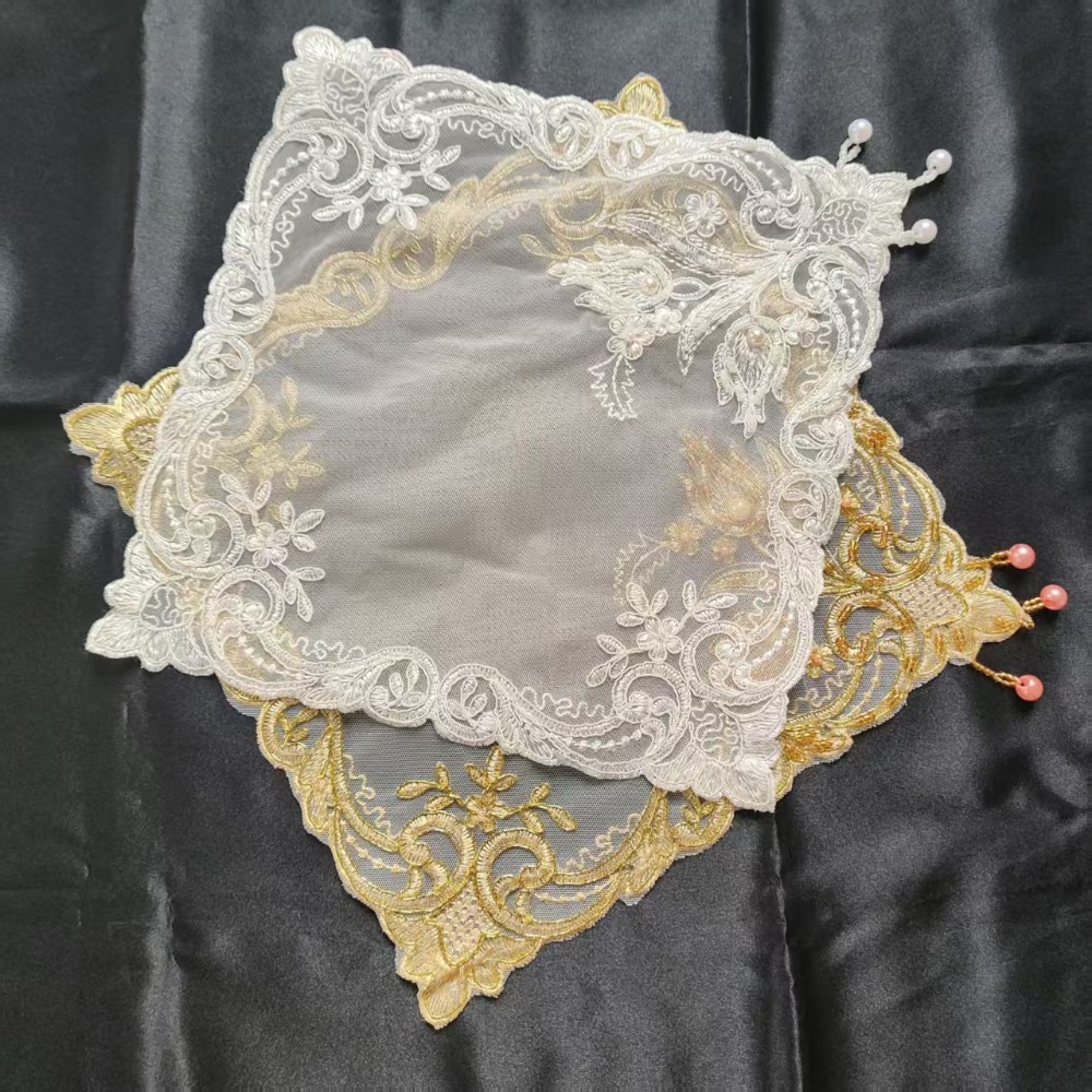 Embroidery Rose - مفارش طاولة مطرزة بالورود الذهبية مقاس