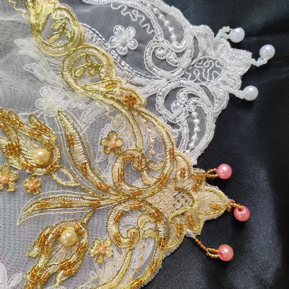 مفارش طاولة مطرزة بالورود الذه - مراجعة Embroidery Rose وسعره