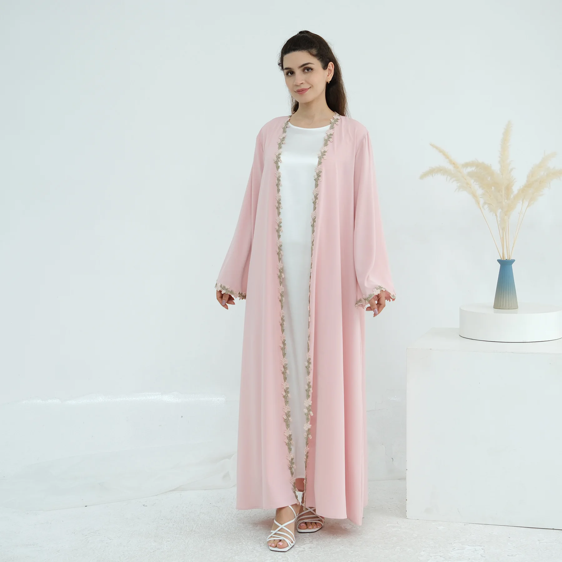عباية دبي المفتوحة، فستان حجاب - مراجعة Embroidery Kebaya وسعره