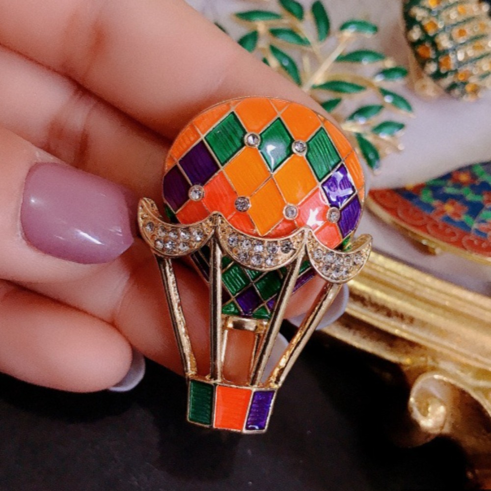 بروش بتصميم بالون الهواء الساخ - مراجعة Embroidery Bali وسعره